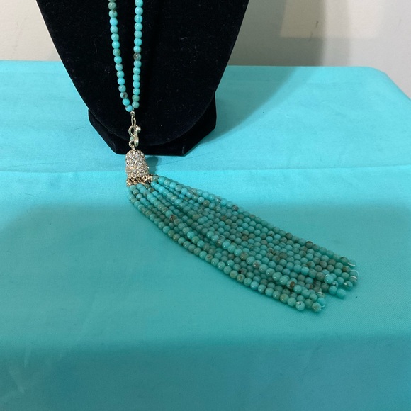 Chic Turquoise Beaded Necklace - Picture 2 of 2